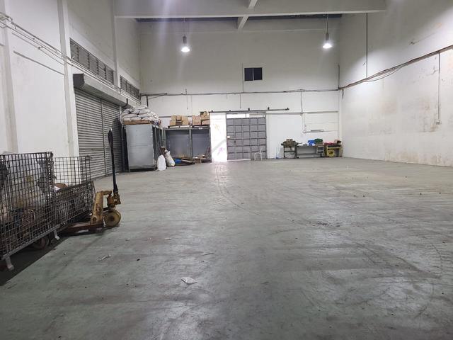 1-1/2 story Semi D factory 1