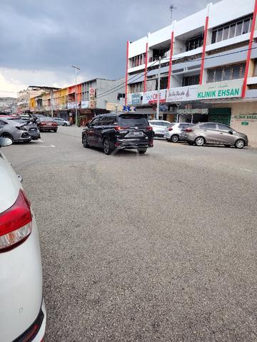 Shop Tengah Bandar Mentakab  1
