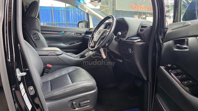 GRADE 4 2021 Toyota ALPHARD 2.5 SC PROMO - 3