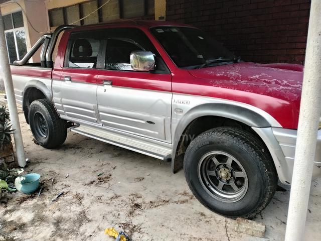 2006 Mitsubishi STORM 2.5 GLX (M) - 2