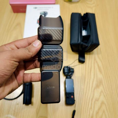 DJI Osmo Pocket 3 Creator Combo | 10/10 Like New - photo 6 of 6