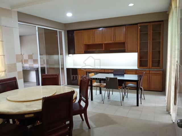 Taman Kingfisher Sulaman | 21/2 storey Bungalow |for rent 1