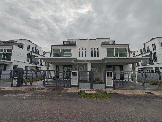 Melaka Klebang Utama Three Storey Semi D Gated Guard Kota Laksamana 1
