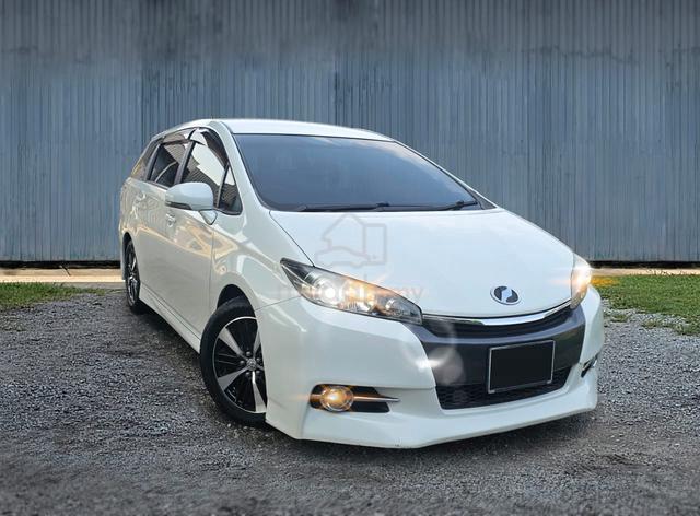 2012 Toyota WISH 1.8 S ZGE20G FACELIFT (A) - 1