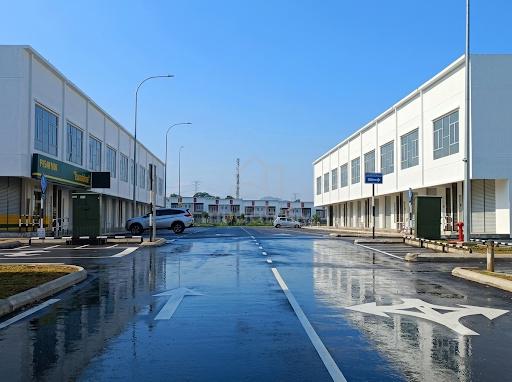Pusat komersial Bidara suria 2, shoplot gadong jaya Labu Sendayan 1