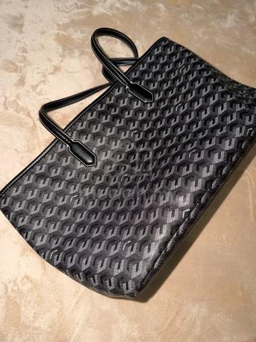 christy ng totebag - photo 2 of 6