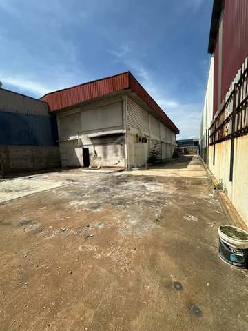FOR RENT | 1.5-Storey Semi-D Light Industrial Factory / Warehouse 1