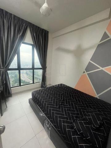 Fully Furnished Middle Room at Majestic Maxim Cheras 1