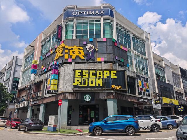 Corner Shop Sri Petaling 1