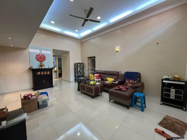 Bandar Bukit Raja Klang Renovated Single Storey Endlot 1