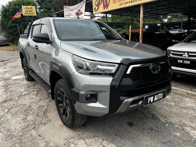 TOYOTA HILUX 2.8(A) ROGUE D/C VNT 4X4 6spd pickups - 4