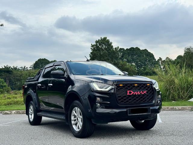 2022 Isuzu D-MAX PREMIUM 1.9L (A) 4X4 Roller Shutt - 4