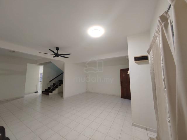 Jalan Kasawari, Bandar Putra / 2-Storey Terrace / For Rent 1