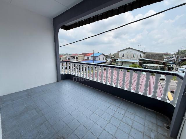 Taman Intan Kluang 2 Tingkat 3Bilik + Balcony Full Loan Cover All Fee 1