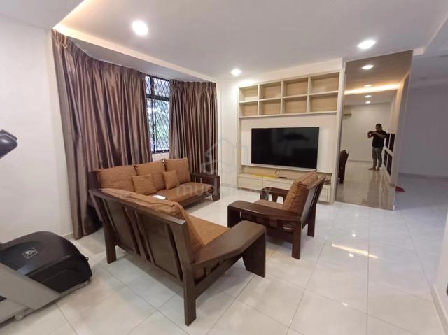 Luxury Bangalow -For Rent Robina Park 1