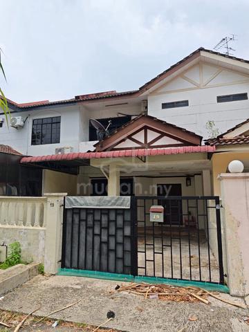 Bukit Mewah 2Storey with 1Aircon Near Paradigm Mall Easy Access To CIQ 1