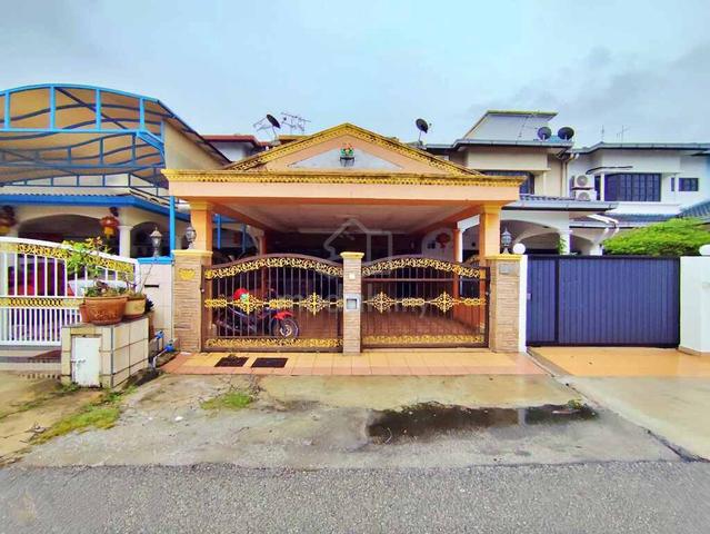 2 Storey Terrace House in  Taman Bayu Perdana, Klang, Selangor 1