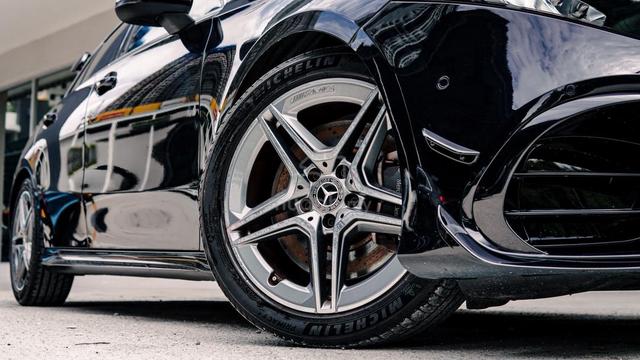 Mercedes Benz A250 2.0 AMG CNVERT A45S F.LIFT 2018 - 5