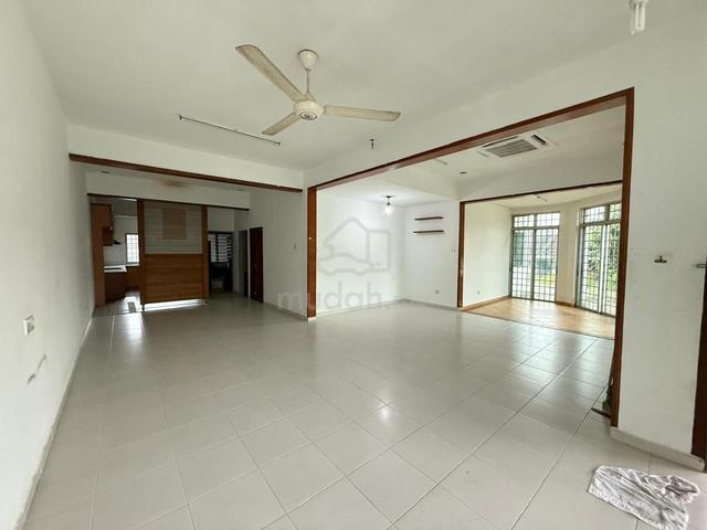 Renovated Single Storey Corner Puteri Wangsa 1