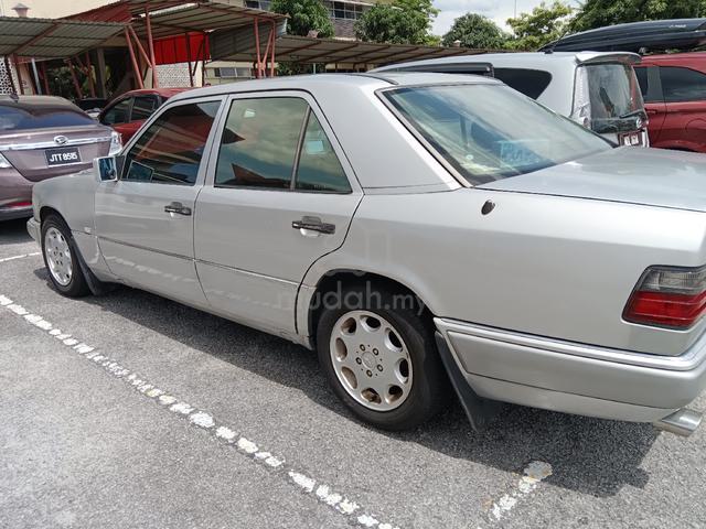 1995 Mercedes Benz 230E 2.3 (A) - 5