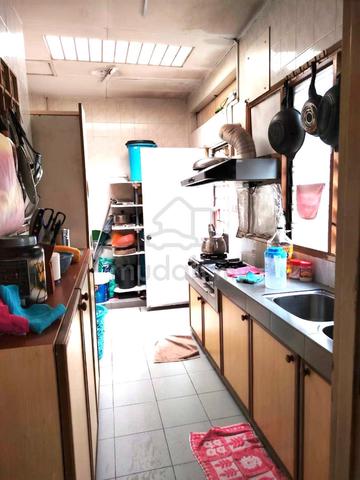 Taman Megah Petaling Jaya SS24 Master bedroom for rent 1