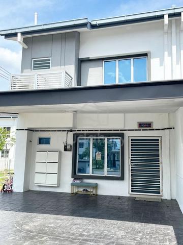 Rent End Lot Double Storey Kita Bayu Cybersouth Dengkil, Selangor 2