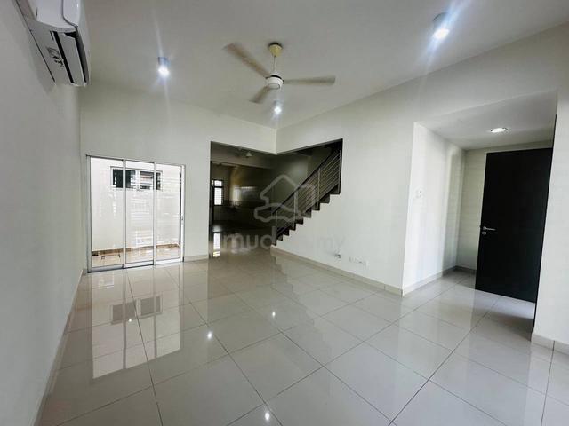 FURNISHED PARTIALLY 2 Storey unit at Viola Naza TTDI, Alam Impian 1