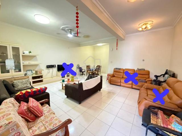 Taman Gaya Double Storey House 4Bedrooms Almost Fully @ Ulu Tiram 1