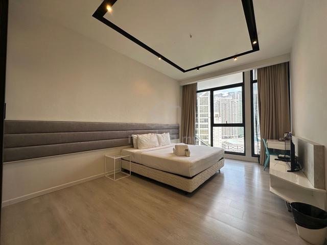 Expressionz Professional Suites 1