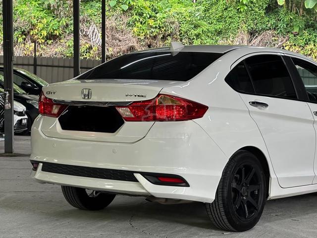 2017 Honda CITY 1.5 E GM6 FACELIFT (A) LOAN / CASH - 4
