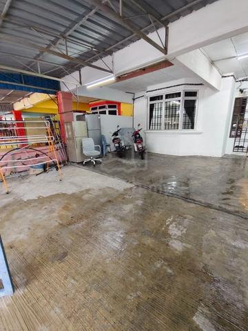 Parit Raja Taman University 🏡 Double Storey Terrace House 1