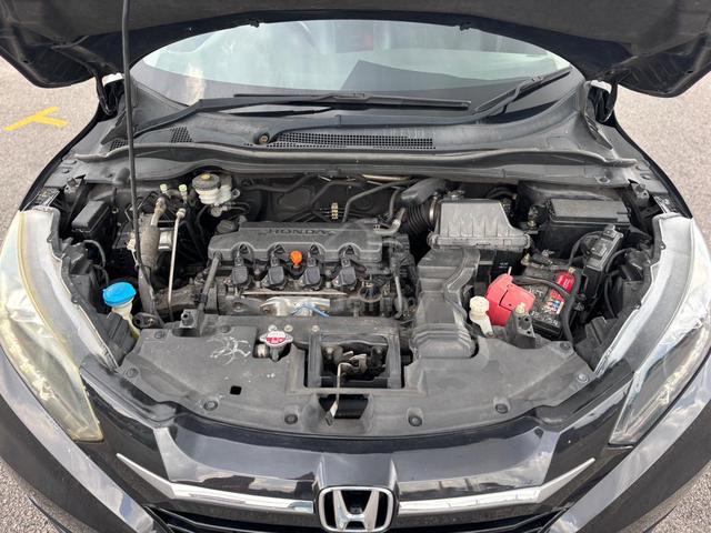 2016 Honda HR-V 1.8 V SPEC (FREE WARRANTY 3 YEAR) - 2