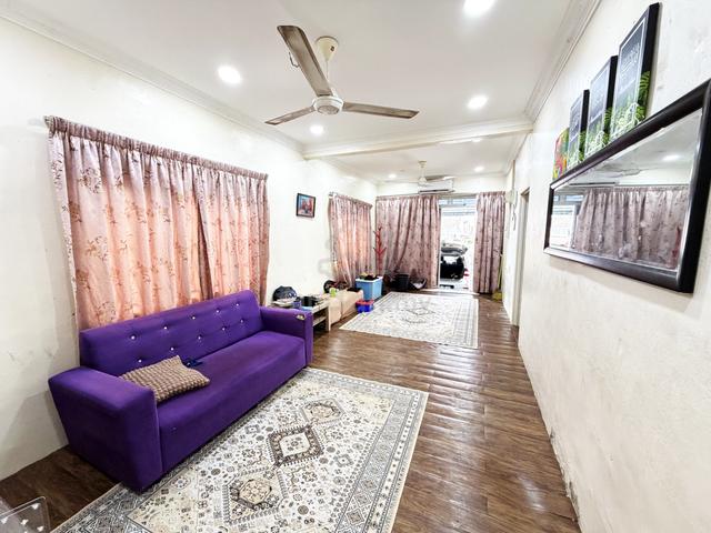 Taman Tangkak Jaya Renovated Unit Cantik [ End Lot Unit / Full Loan ] 1