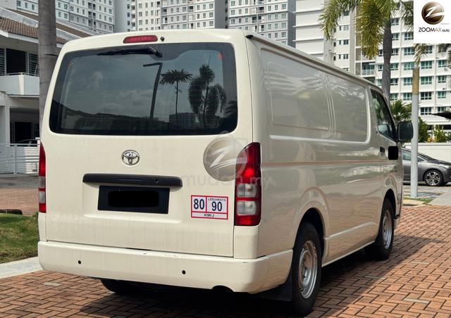 2009 Toyota HIACE 2.5 (M) PANEL VAN - 4