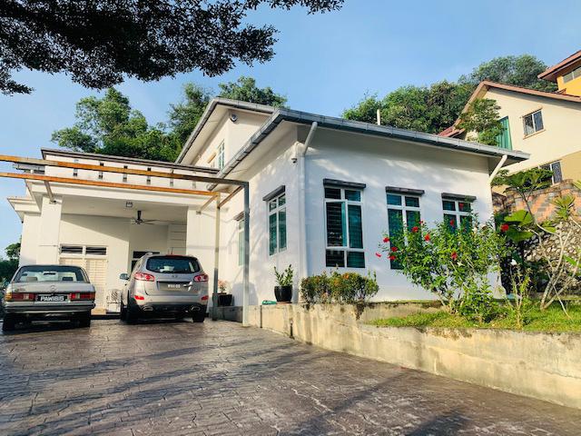 Big Bungalow at Seri Kembangan For Sale 1