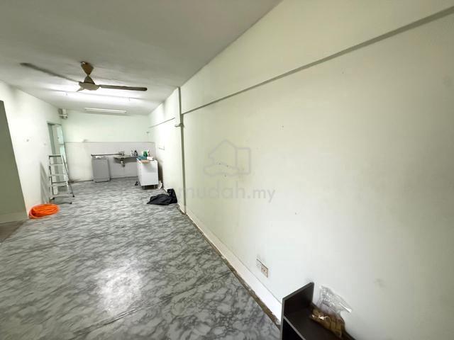 Flat Taman Plentong Utama 1
