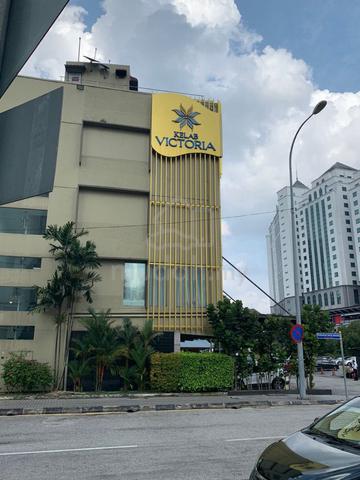 Pejabat Di Sewa Plaza Pantai 1