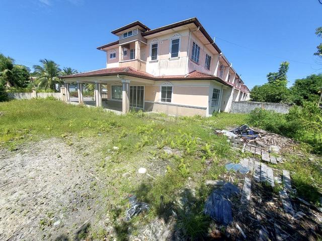 CORNER, Double Storey, TMN MELABAN 1