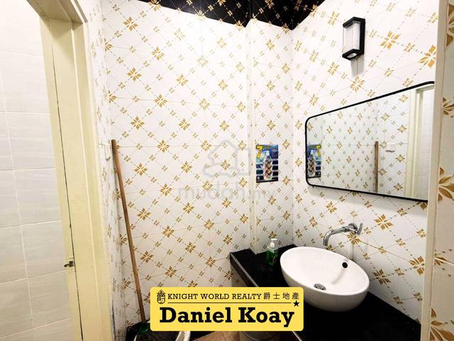 | Well Maintained | The Zen Shop Lot 950sf Near Queensbay 5