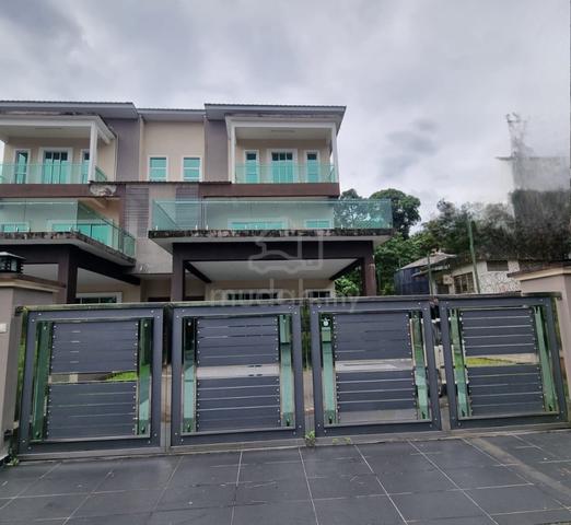 Taiping Town 2.5 Storey Semi Detached House For Sale 1