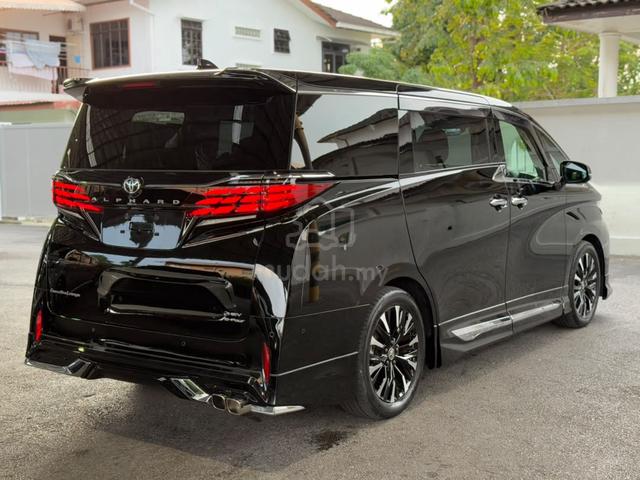 2023 Toyota Alphard Executive Lounge 2.5 Hybrid - 4