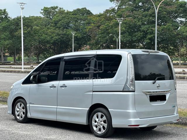 2014 Nissan SERENA 2.0 / FAMILY CAR / MPV PREMIUM - 2