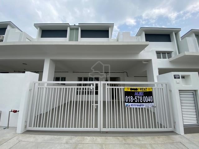 Bandar Sri Sendayan Bayu Sutera Elonia Double Storey House For Rent 1