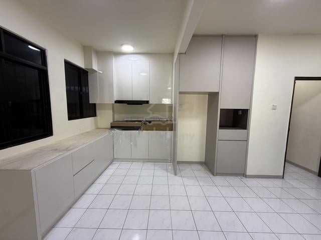 Vista Condominium 1