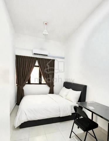 Middle bedroom BUTTERWORTH 1