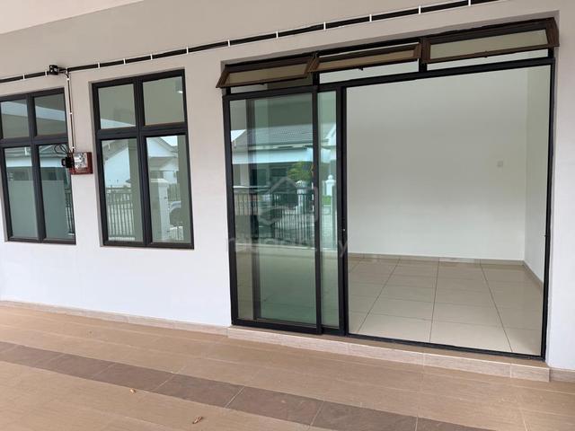KOTASAS Single Storey Terrace for rent 1