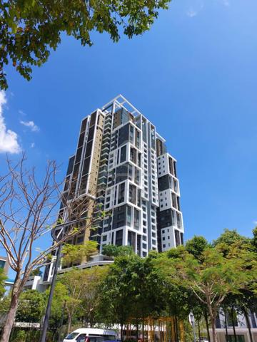 Lake Point Residence 1