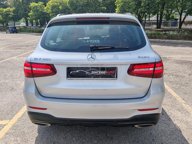Mercedes Benz GLC250 2.0 FULLSERVICE DIRECTOR OWN - 3