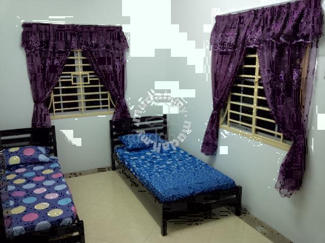 Bilik SUPERIOR (attach bathroom) sharing 2 pax berdekatan LRT- KL City 1