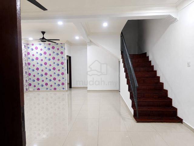 Taman Universiti/ Double Storey/ All Race Accept/ Skudai 1